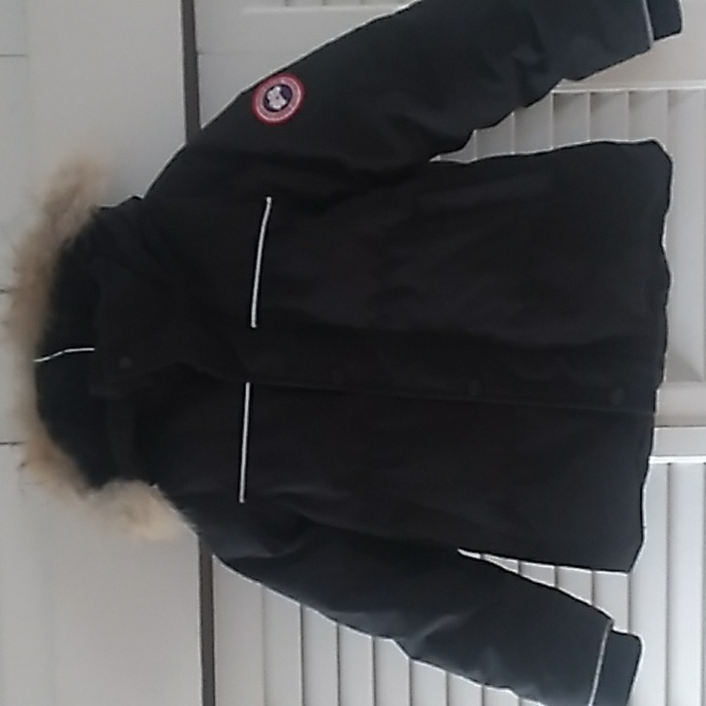 Kids Canada Goose Size 6-7
